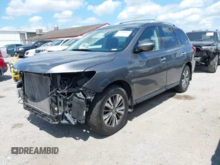2018 Nissan Pathfinder S z VIN 5N1DR2MN5JC657803, wystawiony jako IAAI lot #42051833 z przebiegiem 192 355 mil mil oraz . Historia ofert i sprzedaży dostępna na DreamBid. Obrazek 18.