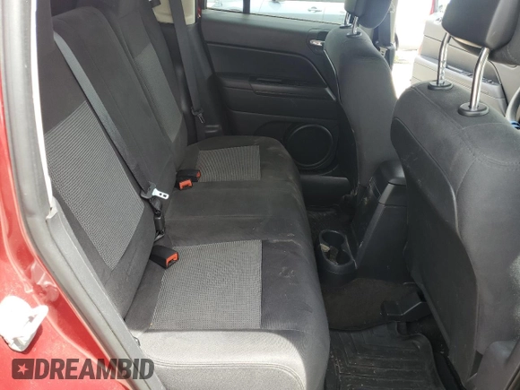 2015 Jeep Patriot Sport z VIN 1C4NJPBA3FD318729, wystawiony jako Copart lot #58304725 z przebiegiem 112 366 mil mil oraz Czysty tytuł • Clean title. Historia ofert i sprzedaży dostępna na DreamBid. Obrazek 10.