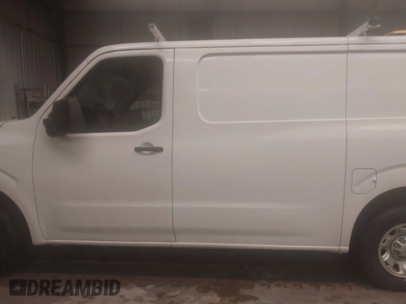 2019 Nissan NV Cargo S z VIN 1N6BF0KM4KN808359, wystawiony jako IAAI lot #42340241 z przebiegiem 183 788 mil mil oraz . Historia ofert i sprzedaży dostępna na DreamBid. Obrazek 14.