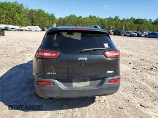 2016 Jeep Cherokee Latitude z VIN 1C4PJMCB4GW375624, wystawiony jako Copart lot #55562415 z przebiegiem 218 437 mil mil oraz Szkoda całkowita • Salvage title. Historia ofert i sprzedaży dostępna na DreamBid. Obrazek 6.