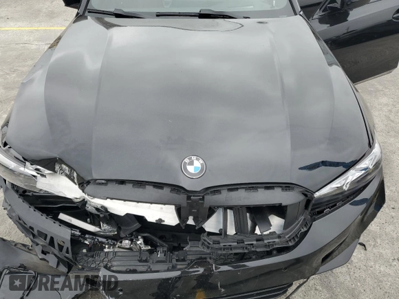2023 BMW 3 Series 330i z VIN 3MW69FF05P8D51932, wystawiony jako Copart lot #54539205 z przebiegiem Nie podano mil oraz Szkoda całkowita • Salvage title. Historia ofert i sprzedaży dostępna na DreamBid. Obrazek 11.