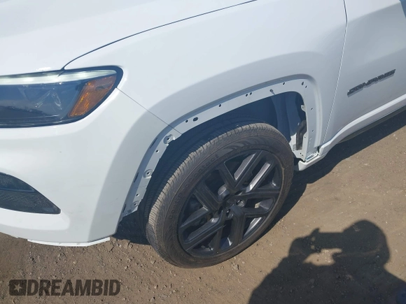 2024 Jeep Compass Limited with VIN 3C4NJDCN7RT106527, listed as a IAAI auction lot 42054193 with 1,862 mi miles and . Bid and sale history available at DreamBid. Image 6.