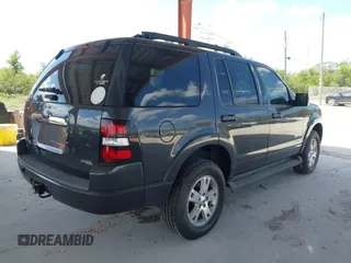2007 Ford Explorer XLT with VIN 1FMEU63E97UB66066, listed as a IAAI auction lot 41920036 with 165,482 mi miles. Bid and sale history available at carsss.com. Image 4.