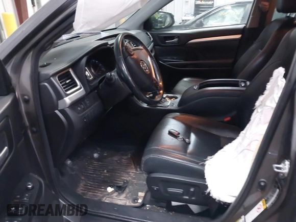 2018 Toyota Highlander SE with VIN 5TDJZRFH5JS902363, listed as a IAAI auction lot 41436569 with 82,905 mi miles and . Bid and sale history available at DreamBid. Image 5.