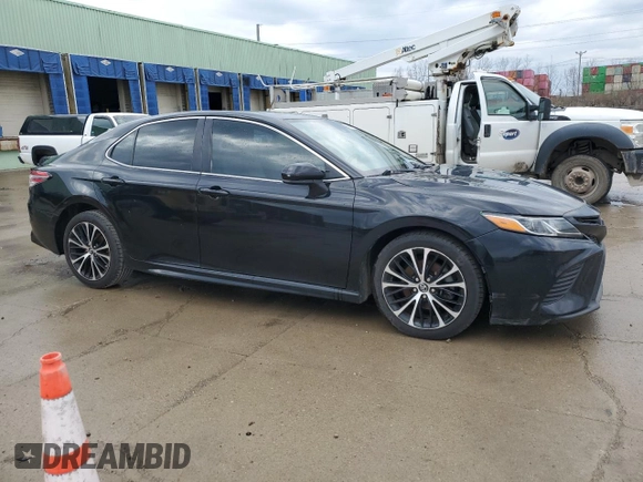 2020 Toyota Camry SE with VIN 4T1G11AK0LU339772, listed as a Copart auction lot 50940015 with 183,889 mi miles and Clean Title. Bid and sale history available at carsss.com. Image 4.