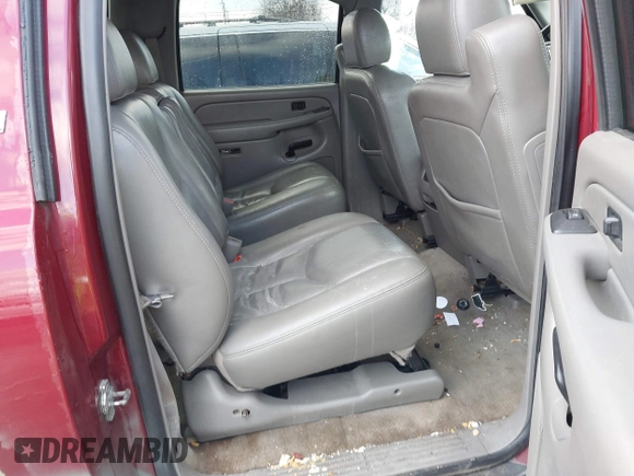 2006 Chevrolet Suburban Z71 with VIN 3GNFK16Z26G132091, listed as a IAAI auction lot 41361400 with 257,976 mi miles and . Bid and sale history available at DreamBid. Image 8.