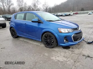 2018 Chevrolet Sonic LT z VIN 1G1JD6SB7J4102103, wystawiony jako Copart lot #85656674 z przebiegiem 29 877 mil mil oraz Szkoda całkowita • Salvage title. Historia ofert i sprzedaży dostępna na DreamBid. Obrazek 10.