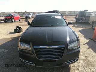 2014 Chrysler 300 with VIN 2C3CCAGG7EH240120, listed as a IAAI auction lot 40629490 with 142,041 mi miles. Bid and sale history available at carsss.com. Image 13.