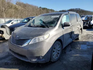 2017 Toyota Sienna with VIN 5TDDZ3DC1HS179848, listed as a Copart auction lot 42428935 with 90,137 mi miles and Salvage Title. Bid and sale history available at DreamBid. Image 1.
