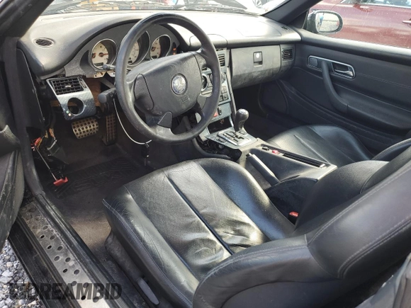 1998 Mercedes-Benz SLK 230/320 with VIN WDBKK47F3WF034054, listed as a Copart auction lot 63612355 with 79,793 mi miles and Clean title. Bid and sale history available at DreamBid. Image 8.