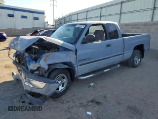 2000 Dodge 1500 z VIN 3B7HC13Y5YM225220, wystawiony jako Copart lot #56602475 z przebiegiem 178 267 mil mil oraz Szkoda całkowita • Salvage title. Historia ofert i sprzedaży dostępna na DreamBid. Obrazek 1.