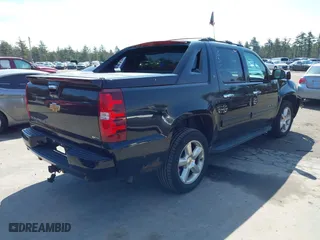 2012 Chevrolet Avalanche LT with VIN 3GNTKFE72CG160193, listed as a IAAI auction lot 42002570 with 147,030 mi miles. Bid and sale history available at carsss.com. Image 4.