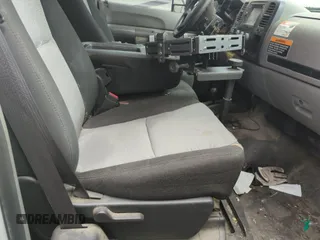 2009 Chevrolet Silverado 3500HD with VIN 1GBHK79K79E156633, listed as a IAAI auction lot 42610304 with Not provided miles and . Bid and sale history available at DreamBid. Image 27.