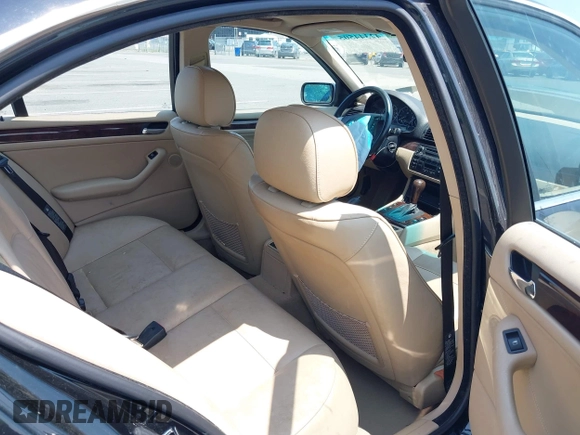2005 BMW 3 Series 330i с VIN WBAEV53435KM40855, выставлен на аукционе IAAI как лот 42344505 с пробегом 120 060 миль миль и . История ставок и продаж доступна на DreamBid. Изображение 8.