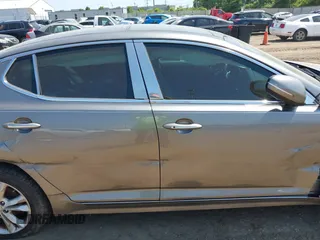 2013 Kia Optima SX z VIN 5XXGR4A65DG120332, wystawiony jako IAAI lot #42323216 z przebiegiem Nie podano mil oraz . Historia ofert i sprzedaży dostępna na DreamBid. Obrazek 13.