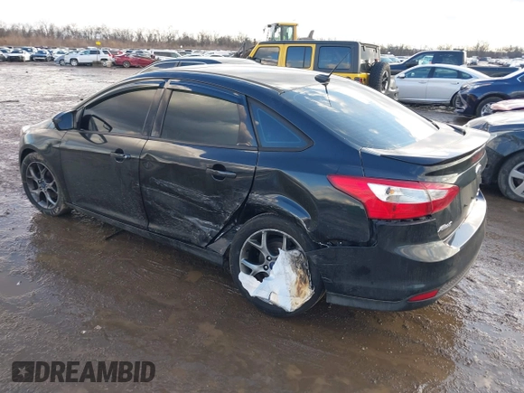 2013 Ford Focus SE z VIN 1FADP3F27DL342384, wystawiony jako IAAI lot #41474290 z przebiegiem 125 664 mil mil oraz . Historia ofert i sprzedaży dostępna na DreamBid. Obrazek 3.