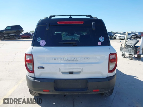 2023 Ford Bronco Sport Outer Banks z VIN 3FMCR9C69PRE08543, wystawiony jako IAAI lot #42086724 z przebiegiem 20 003 mil mil oraz . Historia ofert i sprzedaży dostępna na DreamBid. Obrazek 16.