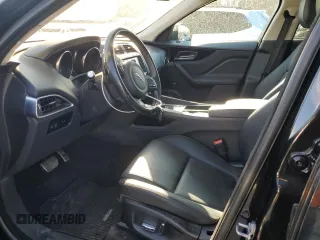 2019 Jaguar F-Pace 25t Premium z VIN SADCJ2FX4KA361999, wystawiony jako Copart lot #52969445 z przebiegiem 47 420 mil mil oraz Szkoda całkowita • Salvage title. Historia ofert i sprzedaży dostępna na DreamBid. Obrazek 7.