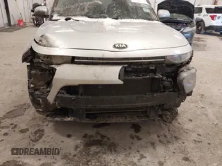 2020 Kia Soul LX with VIN KNDJ23AU1L7732263, listed as a IAAI auction lot 41144527 with 34,856 mi miles. Bid and sale history available at carsss.com. Image 6.