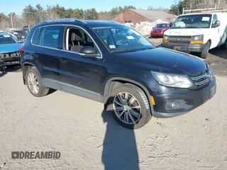 2016 Volkswagen Tiguan S z VIN WVGBV7AX9GW615535, wystawiony jako IAAI lot #41773789 z przebiegiem 137 617 mil mil oraz . Historia ofert i sprzedaży dostępna na DreamBid. Obrazek 1.