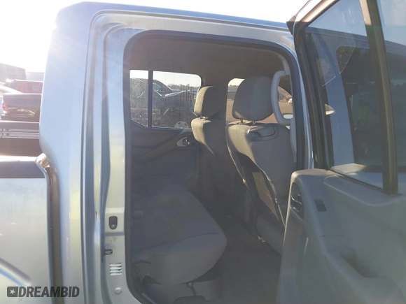 2009 Nissan Frontier SE with VIN 1N6AD07U99C416784, listed as a IAAI auction lot 41400764 with 190,791 mi miles. Bid and sale history available at carsss.com. Image 8.