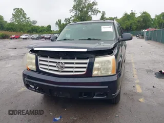 2005 Cadillac Escalade z VIN 1GYEK63N95R124940, wystawiony jako IAAI lot #42255300 z przebiegiem 160 355 mil mil oraz . Historia ofert i sprzedaży dostępna na DreamBid. Obrazek 12.