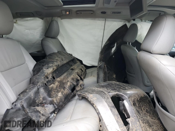 2016 Toyota Sienna Limited с VIN 5TDDK3DC5GS130154, выставлен на аукционе Copart как лот 55903525 с пробегом 71 124 миль миль и Списание • Salvage title. История ставок и продаж доступна на DreamBid. Изображение 11.