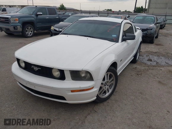 2005 Ford Mustang GT Deluxe with VIN 1ZVFT82H155215011, listed as a IAAI auction lot 42387443 with 131,895 mi miles and . Bid and sale history available at DreamBid. Image 2.