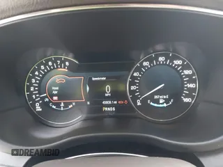 2017 Lincoln MKC Premiere z VIN 5LMCJ1C99HUL69530, wystawiony jako IAAI lot #42278151 z przebiegiem 45 809 mil mil oraz . Historia ofert i sprzedaży dostępna na DreamBid. Obrazek 7.