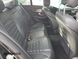 2016 Mercedes-Benz C 300 z VIN 55SWF4JBXGU172322, wystawiony jako Copart lot #41702295 z przebiegiem 131 977 mil mil oraz Szkoda całkowita • Salvage title. Historia ofert i sprzedaży dostępna na DreamBid. Obrazek 10.