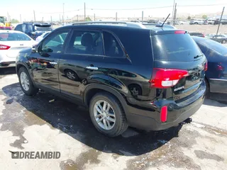 2015 Kia Sorento LX with VIN 5XYKT4A79FG586350, listed as a IAAI auction lot 42024191 with 144,550 mi miles. Bid and sale history available at carsss.com. Image 3.