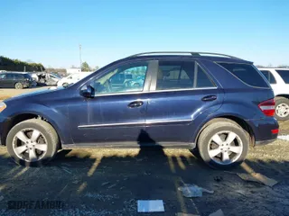 2010 Mercedes-Benz M-Class ML 350 with VIN 4JGBB8GBXAA610889, listed as a IAAI auction lot 41321391 with 97,610 mi miles. Bid and sale history available at carsss.com. Image 14.