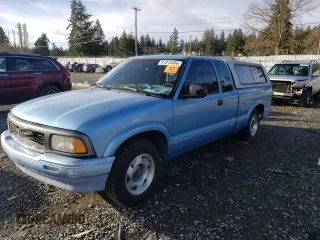 1996 GMC Sonoma SLS with VIN 1GTCS1947T8515229, listed as a Copart auction lot 81010404 with 0 mi miles and Salvage Title. Bid and sale history available at carsss.com. Image 1.