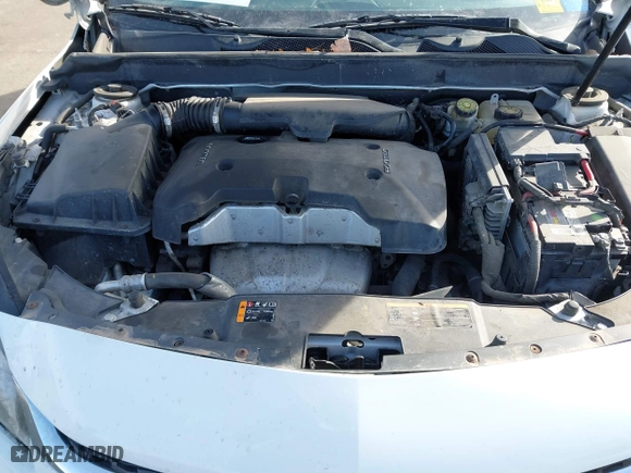 2015 Chevrolet Malibu LT with VIN 1G11C5SL6FF118925, listed as a IAAI auction lot 41769255 with 236,705 mi miles. Bid and sale history available at carsss.com. Image 10.