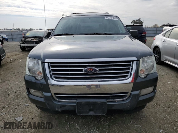 2009 Ford Explorer XLT z VIN 1FMEU63E79UA43921, wystawiony jako Copart lot #80440984 z przebiegiem 251 817 mil mil oraz Czysty tytuł • Clean title. Historia ofert i sprzedaży dostępna na DreamBid. Obrazek 5.