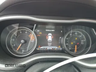 2016 Jeep Cherokee Trailhawk z VIN 1C4PJMBS6GW134052, wystawiony jako Copart lot #55398625 z przebiegiem 158 742 mil mil oraz Nie do naprawy • Non repairable. Historia ofert i sprzedaży dostępna na DreamBid. Obrazek 9.