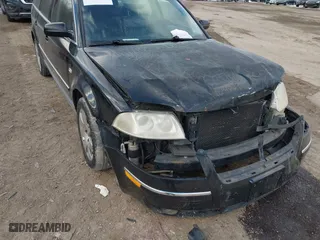 2003 Volkswagen Passat GLX with VIN WVWYH63B23E073924, listed as a IAAI auction lot 41447079 with 160,263 mi miles. Bid and sale history available at carsss.com. Image 6.