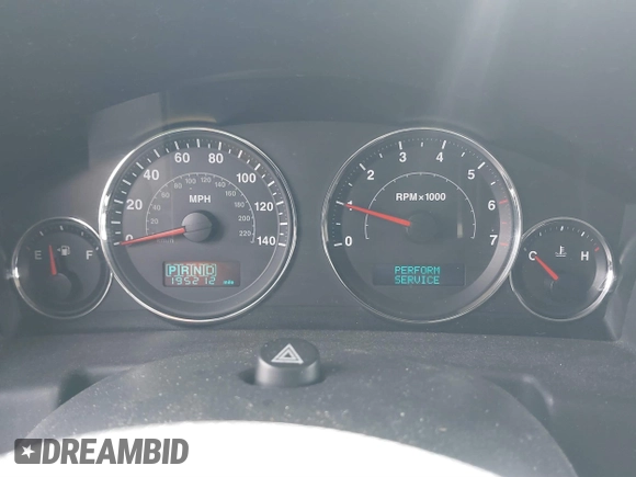 2007 Jeep Commander Sport с VIN 1J8HG48N47C672716, выставлен на аукционе IAAI как лот 41875158 с пробегом 195 212 миль миль и . История ставок и продаж доступна на DreamBid. Изображение 7.
