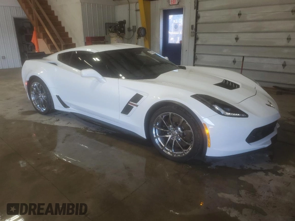 2017 Chevrolet Corvette Grand Sport 2LT with VIN 1G1YY2D77H5101557, listed as a Copart auction lot 82720374 with 8,735 mi miles and Salvage Title. Bid and sale history available at carsss.com. Image 4.