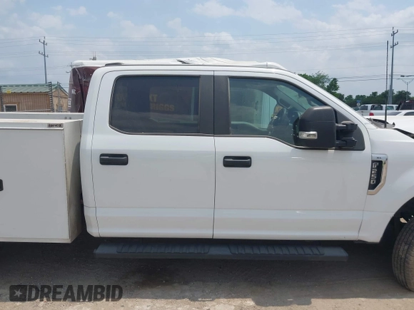 2022 Ford Super Duty F-250 SRW XL with VIN 1FD7W2B63NEF35601, listed as a IAAI auction lot 42159378 with 133,799 mi miles. Bid and sale history available at carsss.com. Image 13.
