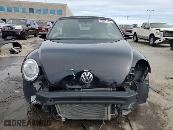 2013 Volkswagen Beetle with VIN 3VW7S7AT3DM819093, listed as a Copart auction lot 49997645 with 43,233 mi miles and Salvage Title. Bid and sale history available at DreamBid. Image 5.