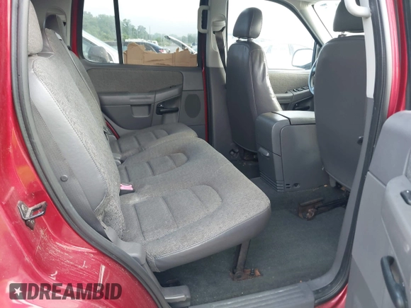 2005 Ford Explorer XLS z VIN 1FMZU62K85UB30746, wystawiony jako IAAI lot #42350564 z przebiegiem 164 685 mil mil oraz . Historia ofert i sprzedaży dostępna na DreamBid. Obrazek 8.