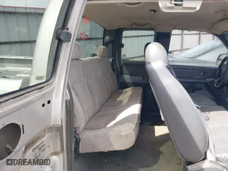 2006 Chevrolet Silverado 1500 LS with VIN 1GCEC19V16Z233584, listed as a IAAI auction lot 41664131 with 316,943 mi miles. Bid and sale history available at carsss.com. Image 8.