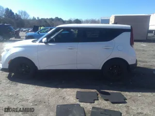 2020 Kia Soul S with VIN KNDJ23AU0L7041161, listed as a IAAI auction lot 41358648 with 37,946 mi miles. Bid and sale history available at carsss.com. Image 15.