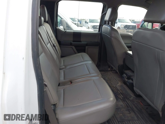 2018 Ford F-350 XL z VIN 1FT7W3AT6JEC70670, wystawiony jako IAAI lot #42365675 z przebiegiem 208 795 mil mil oraz . Historia ofert i sprzedaży dostępna na DreamBid. Obrazek 8.