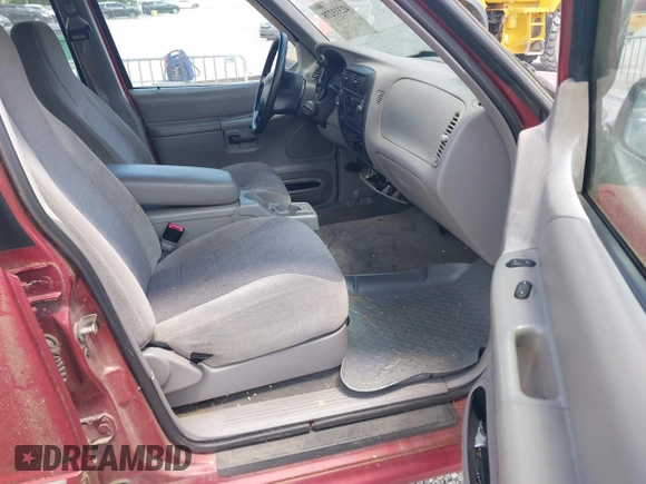 2000 Ford Explorer XLS с VIN 1FMZU72X2YUB64879, выставлен на аукционе IAAI как лот 42333278 с пробегом 169 693 миль миль и . История ставок и продаж доступна на DreamBid. Изображение 5.