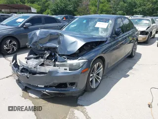 2015 BMW 3 Series 328i с VIN WBA3A5G5XFNS88465, выставлен на аукционе IAAI как лот 42676570 с пробегом 125 139 миль миль и . История ставок и продаж доступна на DreamBid. Изображение 2.