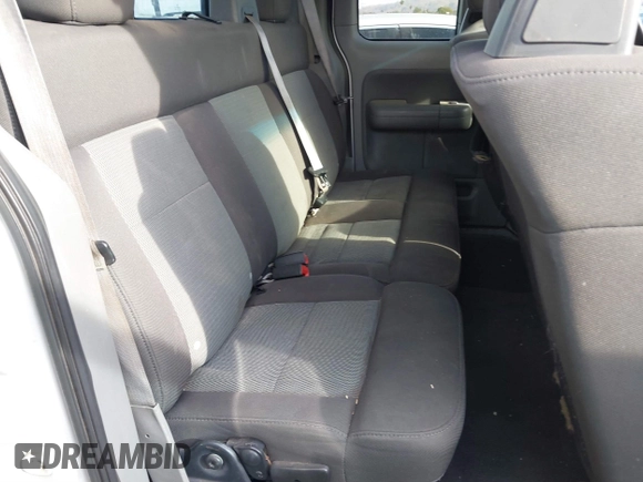 2005 Ford F-150 STX с VIN 1FTRX12W15KB74021, выставлен на аукционе IAAI как лот 41549011 с пробегом 173 750 миль миль и . История ставок и продаж доступна на DreamBid. Изображение 8.