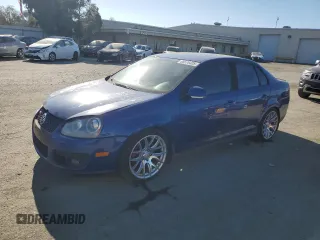 2008 Volkswagen Jetta z VIN 3VWDA71K18M174530, wystawiony jako Copart lot #88576405 z przebiegiem 144 296 mil mil oraz Szkoda całkowita • Salvage title. Historia ofert i sprzedaży dostępna na DreamBid. Obrazek 1.