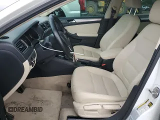 2015 Volkswagen Jetta SE с VIN 3VWD17AJ7FM283448, выставлен на аукционе Copart как лот 60910955 с пробегом 76 808 миль миль и Списание • Salvage title. История ставок и продаж доступна на DreamBid. Изображение 7.